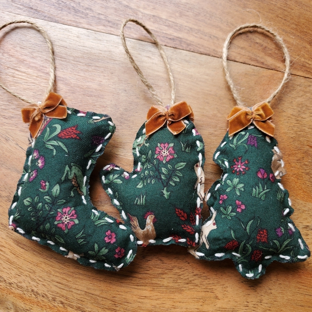 Handmade handsewn Christmas Fabric Ornaments Set Of 3 - Picture 2 of 9